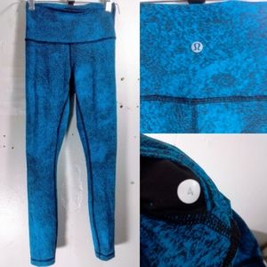 Lululemon Blue & Black Luon Wunder Under I…